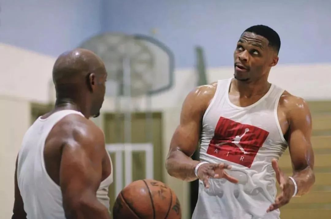 侧后卫动摇 侧后卫动摇